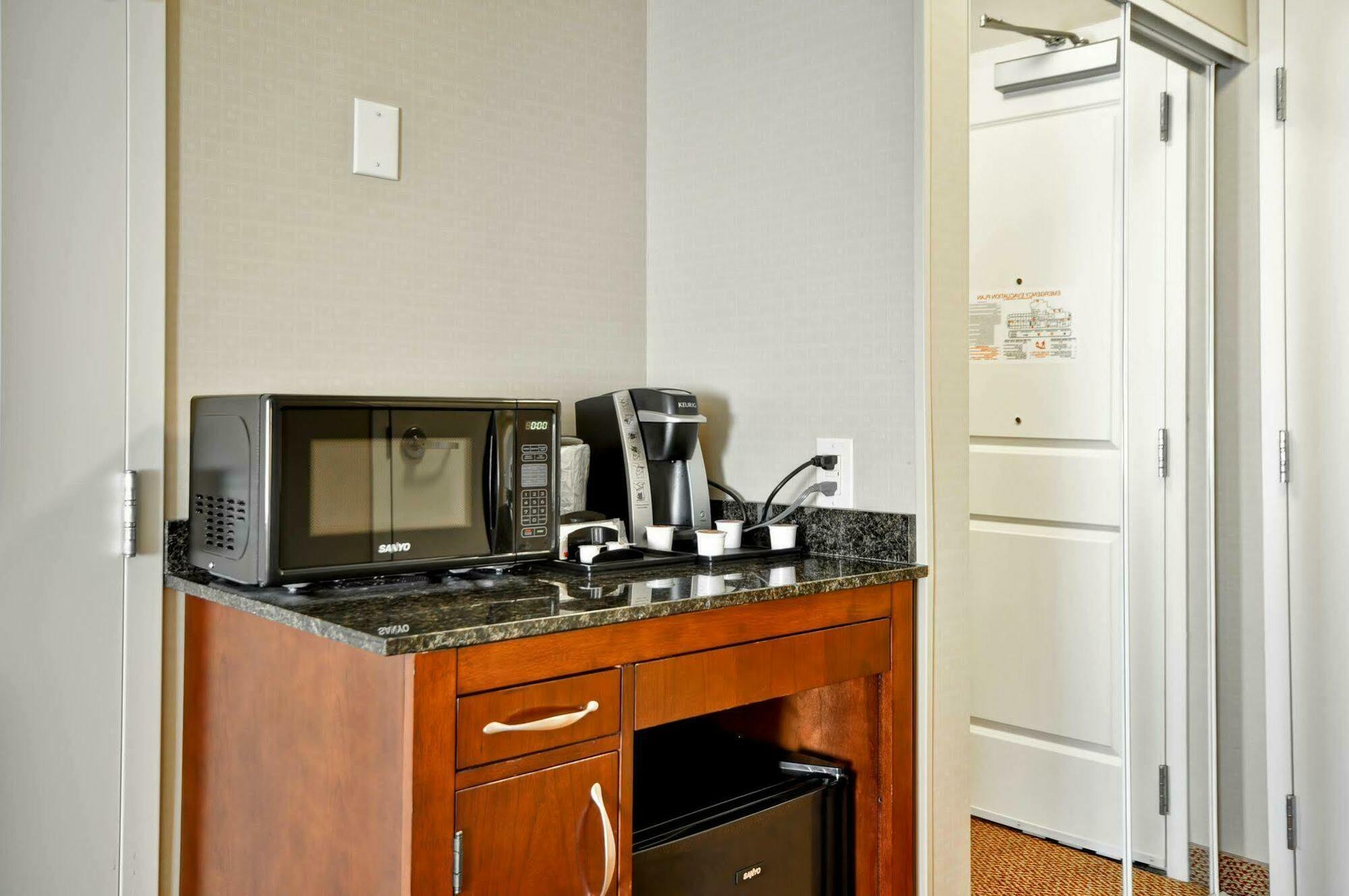 Hilton Garden Inn Blacksburg University Exteriér fotografie