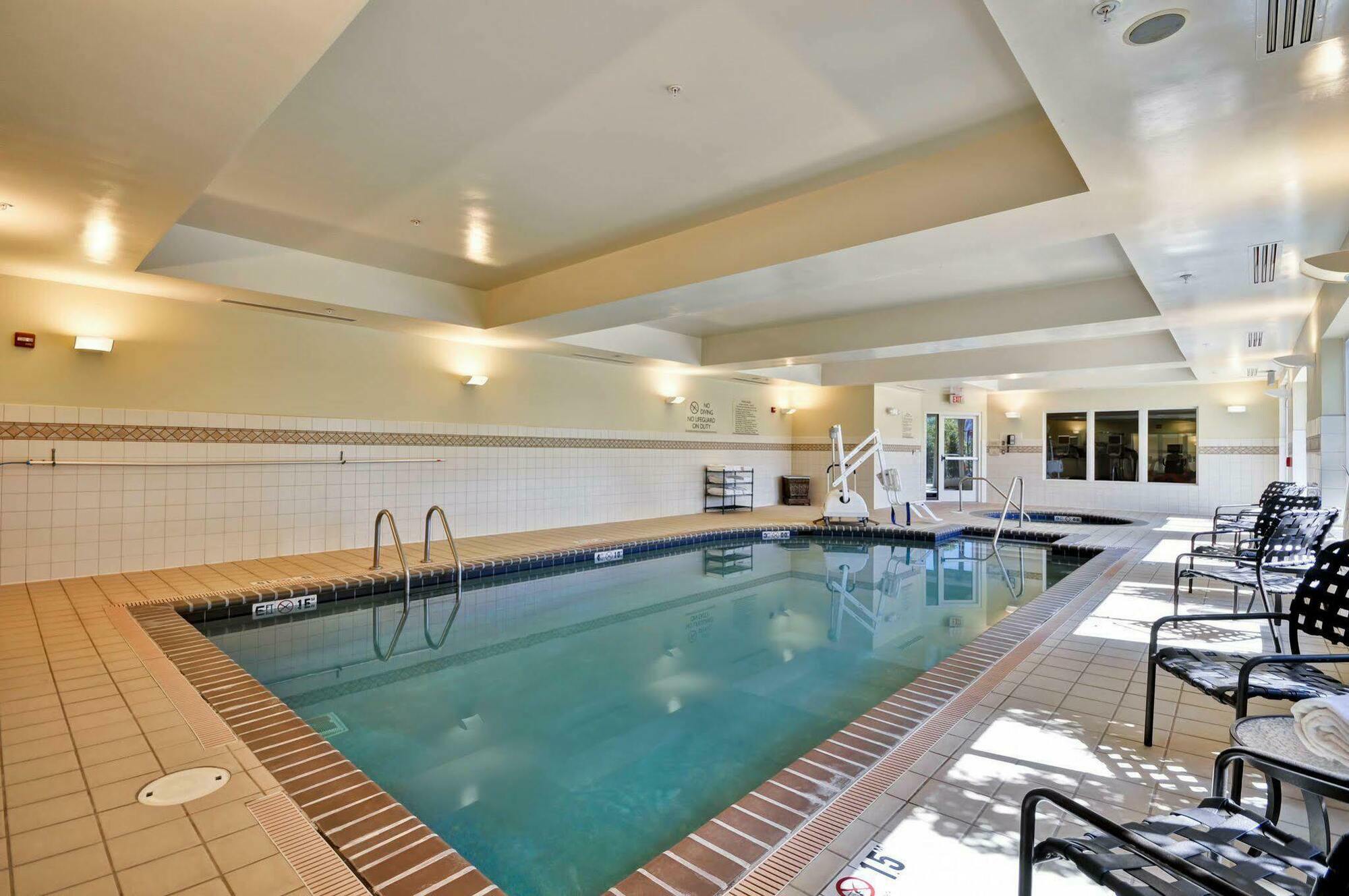 Hilton Garden Inn Blacksburg University Exteriér fotografie